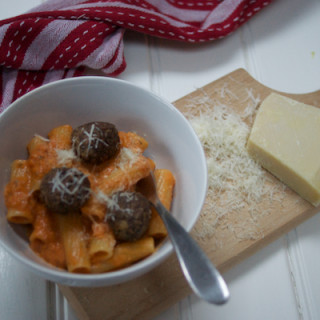 Creamy tomato rigatoni with veggie meatballs by feedingboys.co.uk