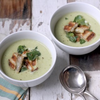 Roasted Cauliflower and Leek Soup with Pesto Mozzarella Toastie Melts on feedingboys.co.uk