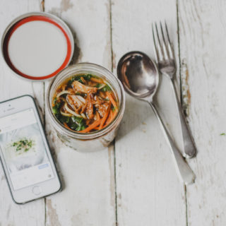 pulled pork noodle jars on feedingboys.co.uk for #thepoweroffrozen